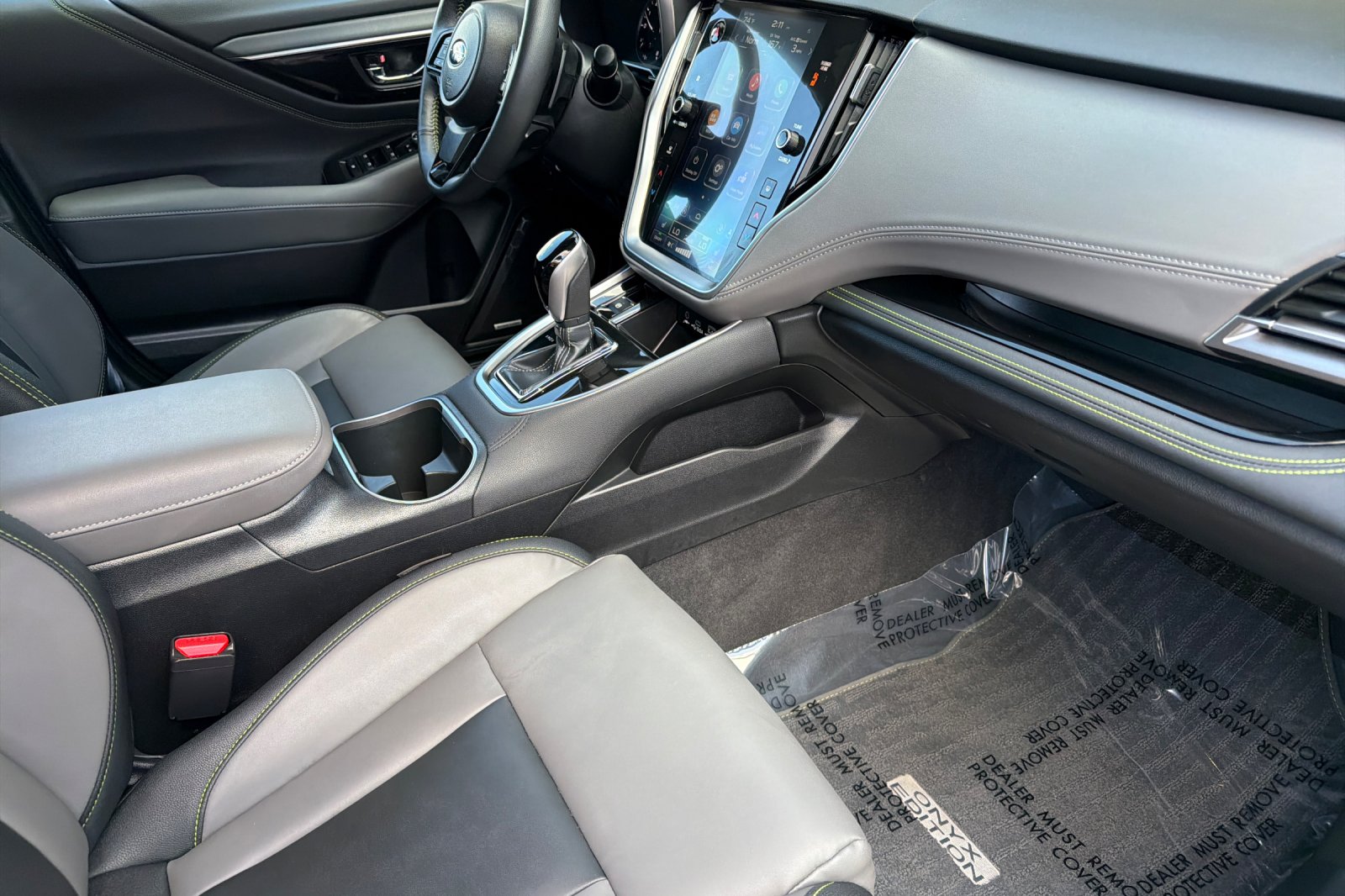 Used 2025 Crystal White Pearl Subaru Onyx Edition image 16