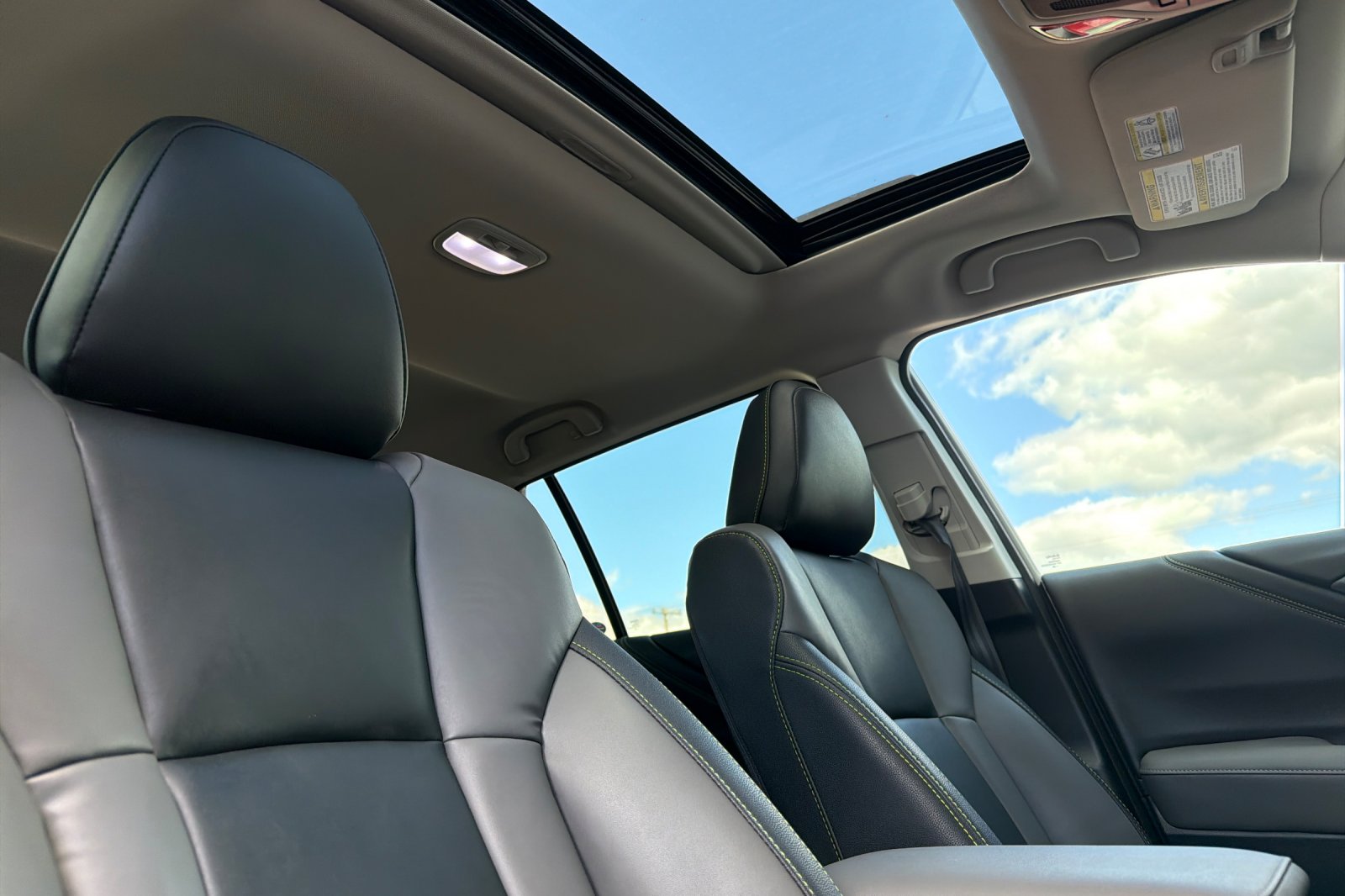 Used 2025 Crystal White Pearl Subaru Onyx Edition image 17
