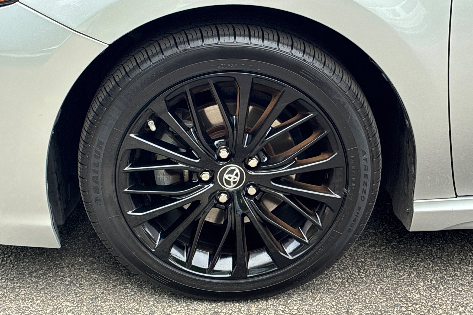 Used 2019 Celestial Silver Metallic Toyota SE image 19