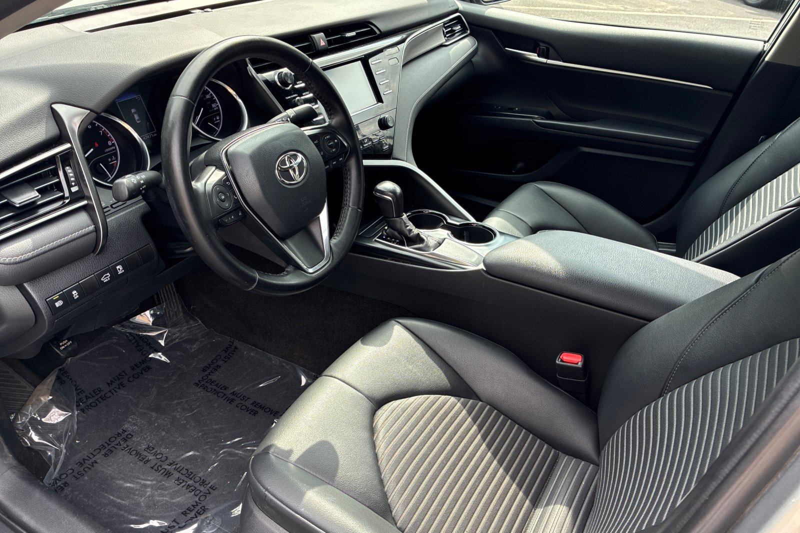 Used 2019 Celestial Silver Metallic Toyota SE image 9