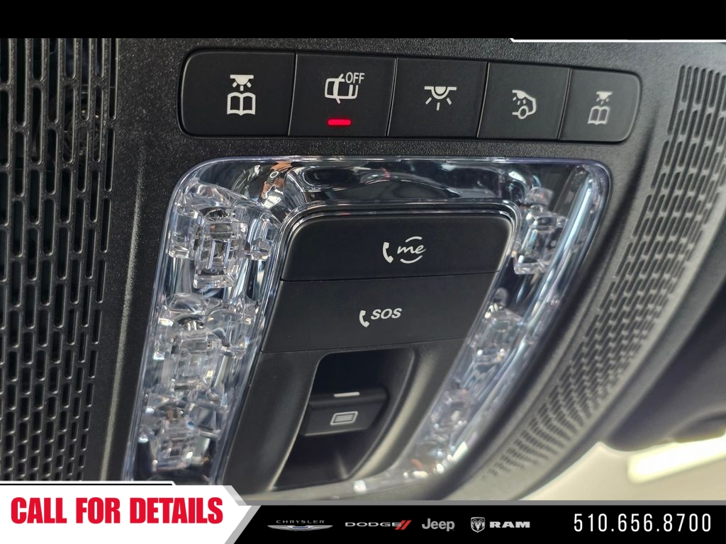 Used 2025  Mercedes-Benz GLE 53 AMG® image 28