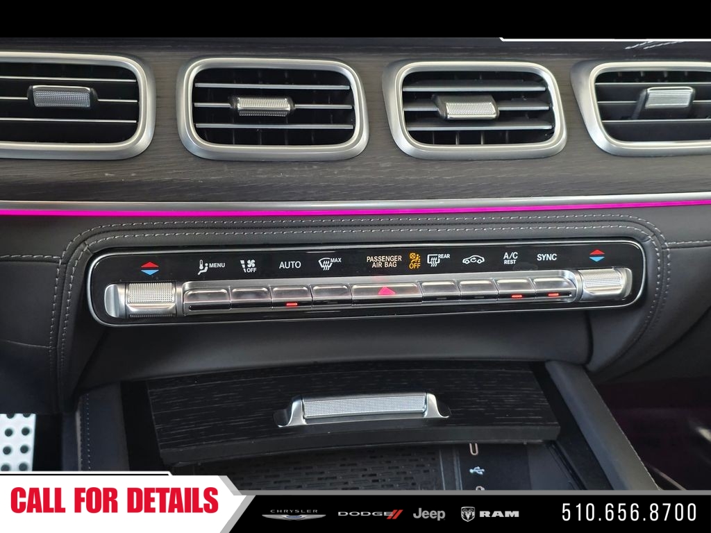 Used 2025  Mercedes-Benz GLE 53 AMG® image 31