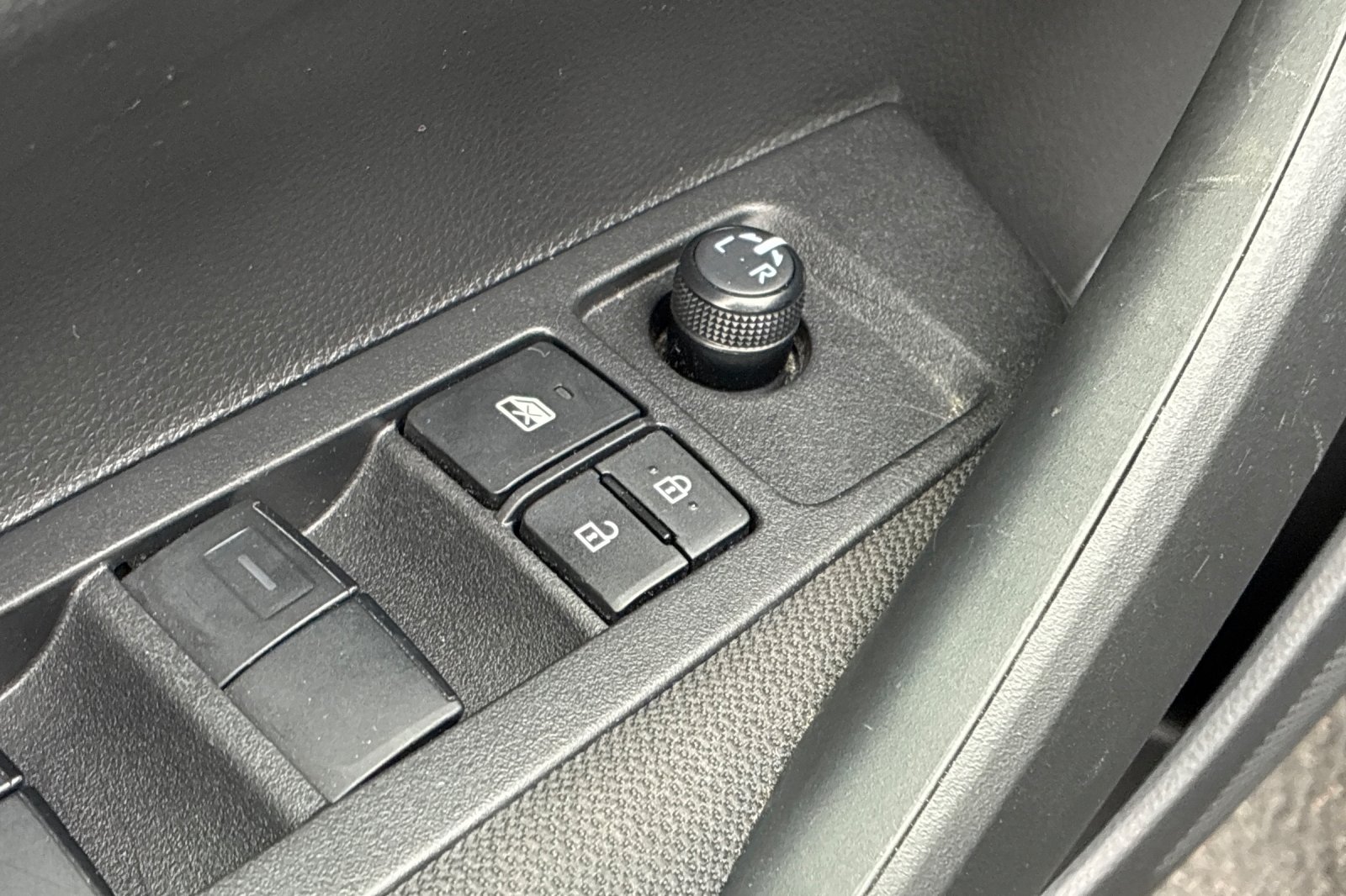 Used 2025 Midnight Black Metallic Toyota LE image 13
