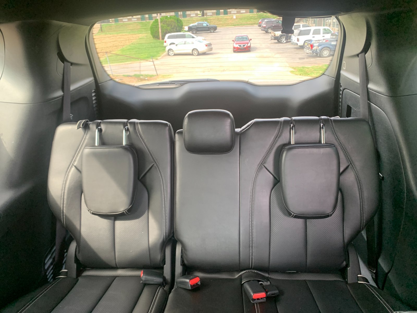 Used 2025 White Chrysler Select image 19