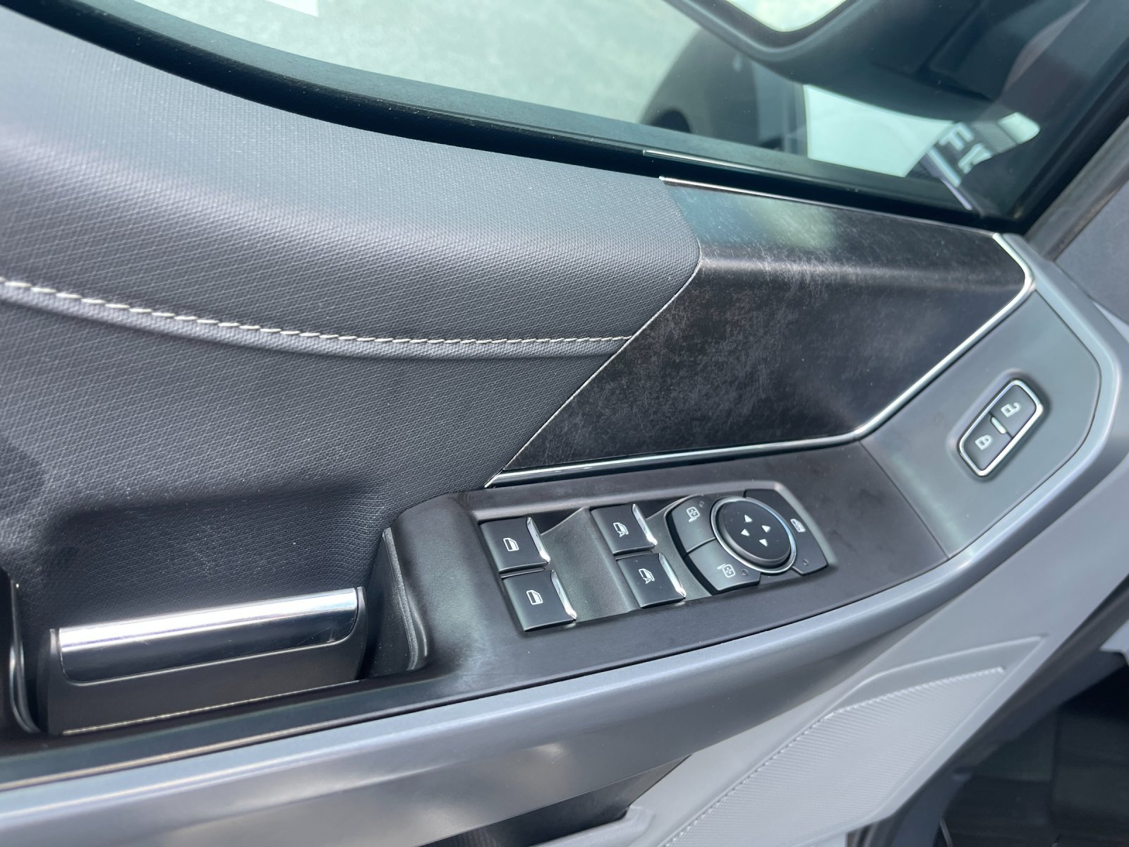 Used 2021 White Ford XLT image 13