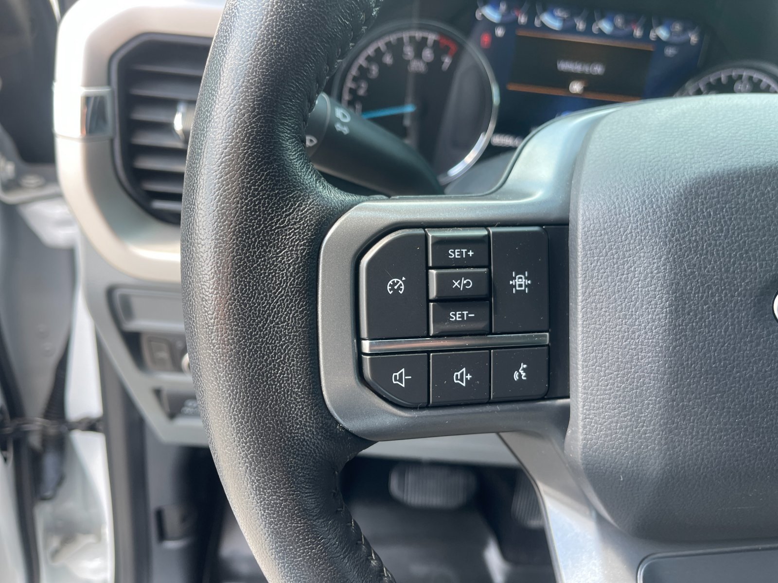 Used 2021 White Ford XLT image 26