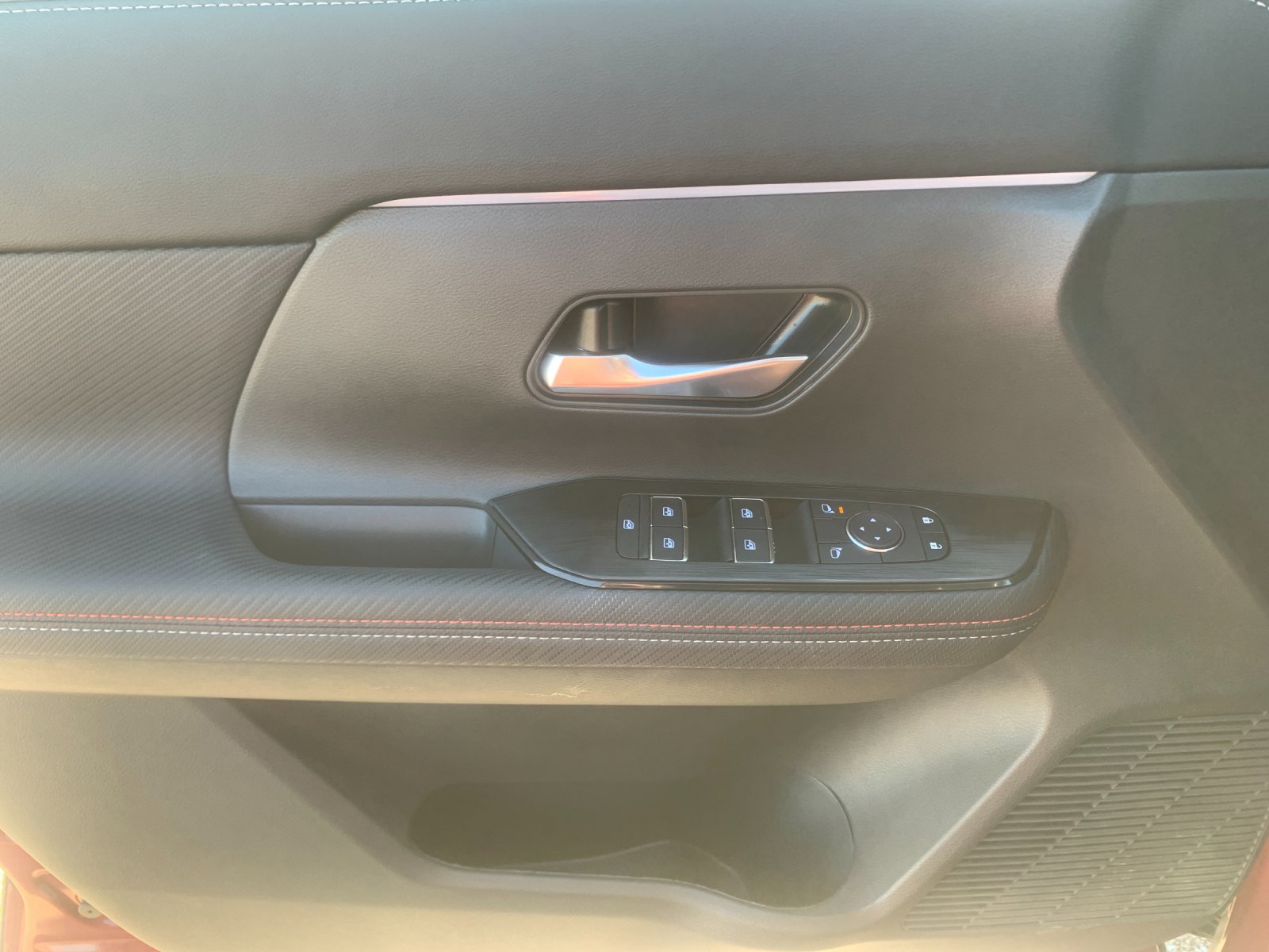 Used 2026 Red Nissan SR image 13