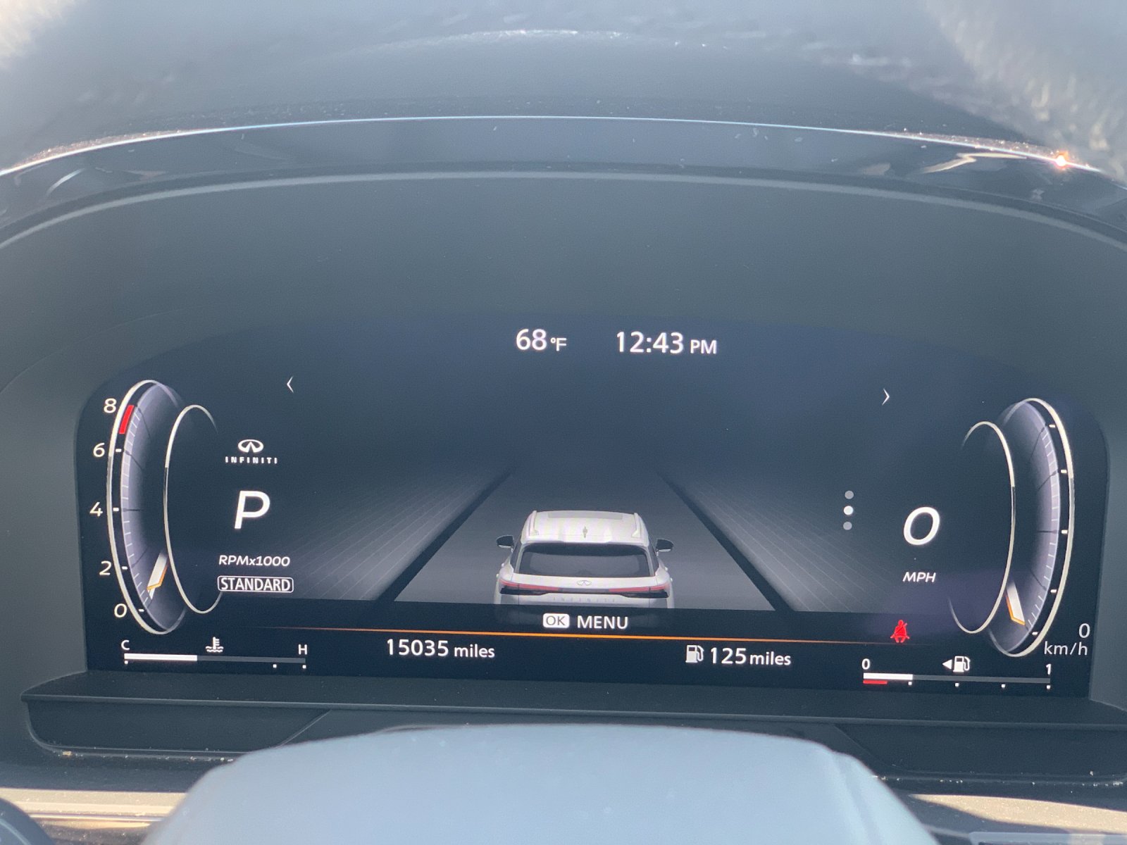 Used 2025 White INFINITI LUXE image 23