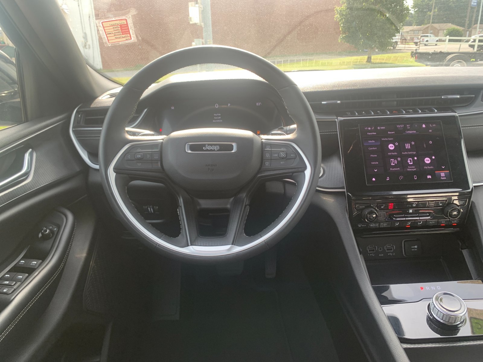 Used 2025 White Jeep Altitude image 18