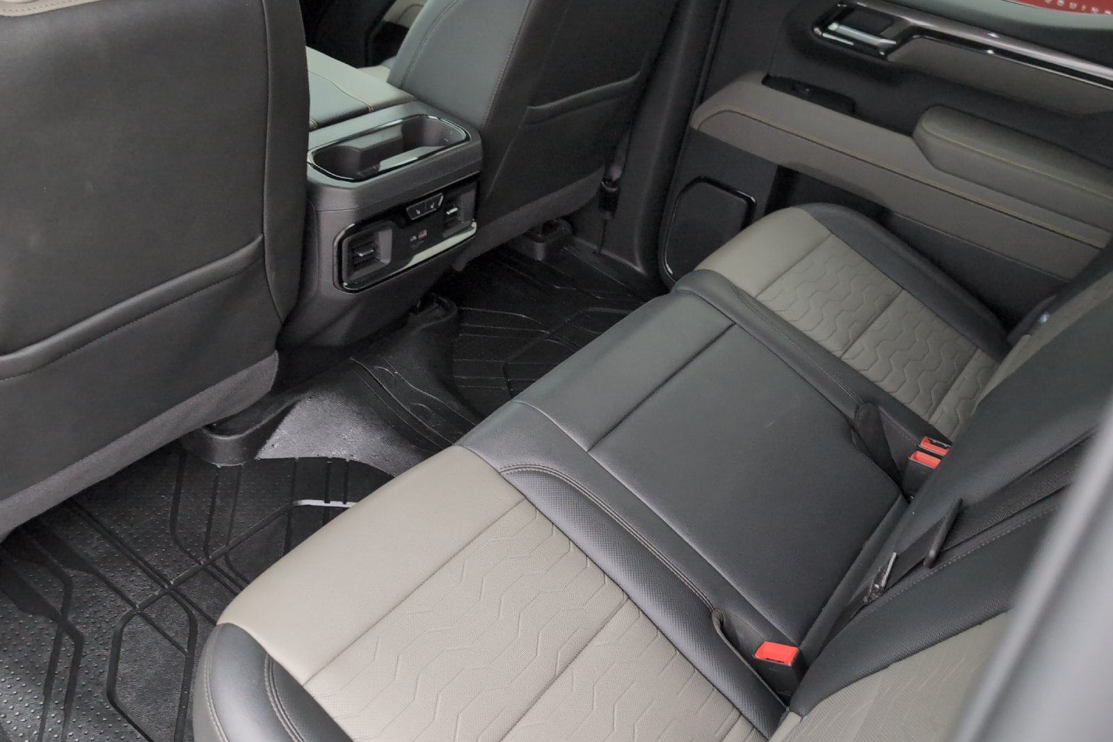 Used 2026 White Chevrolet ZR2 image 13