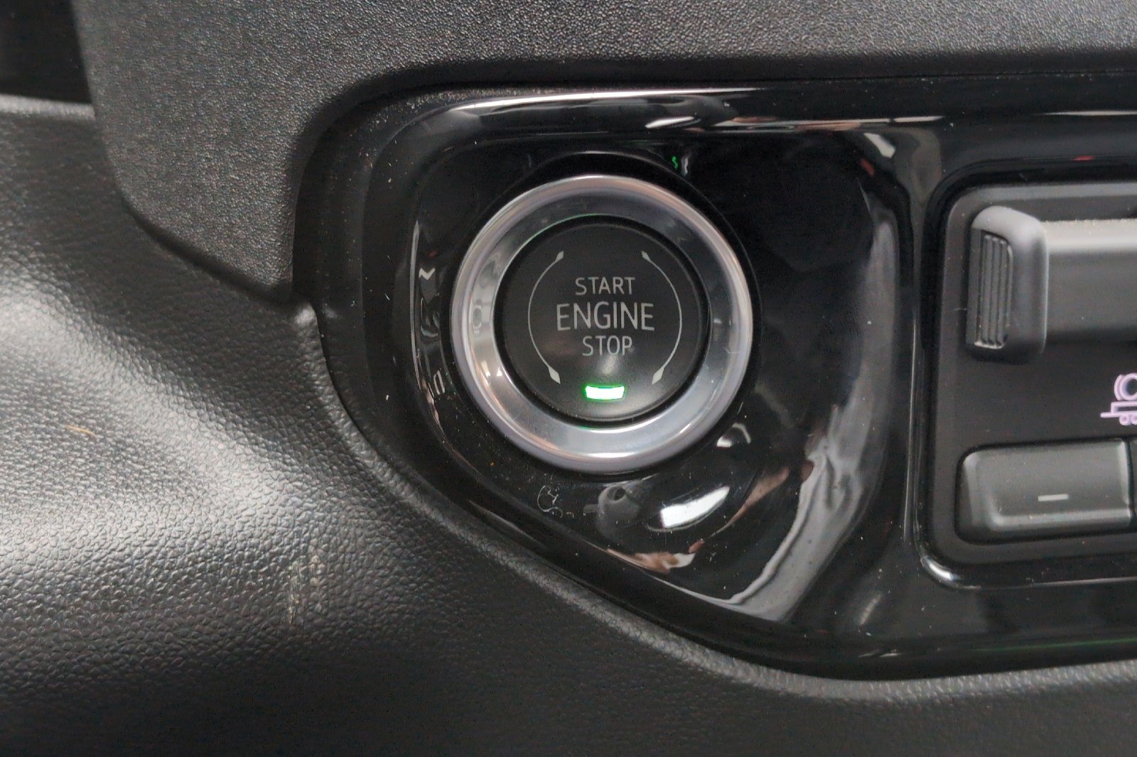 Used 2026 White Chevrolet ZR2 image 23