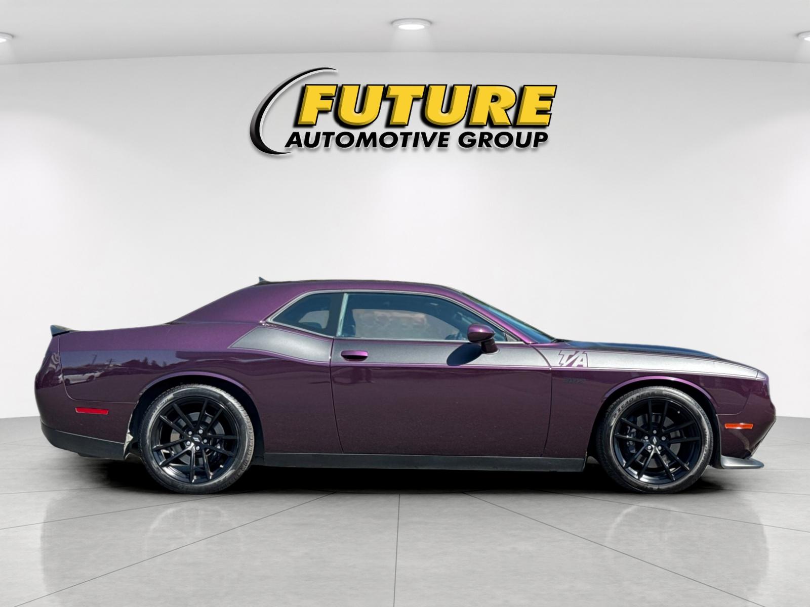 Used 2022 Purple Dodge R/T Scat Pack image 3