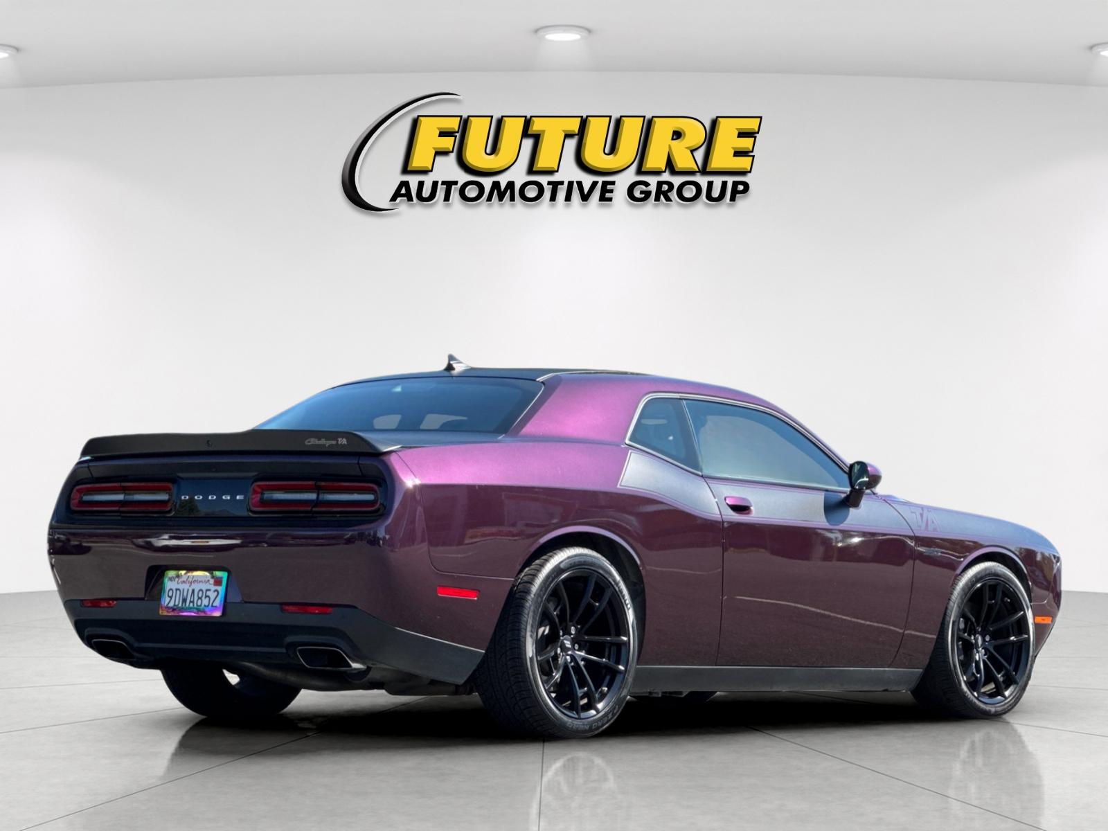 Used 2022 Purple Dodge R/T Scat Pack image 4