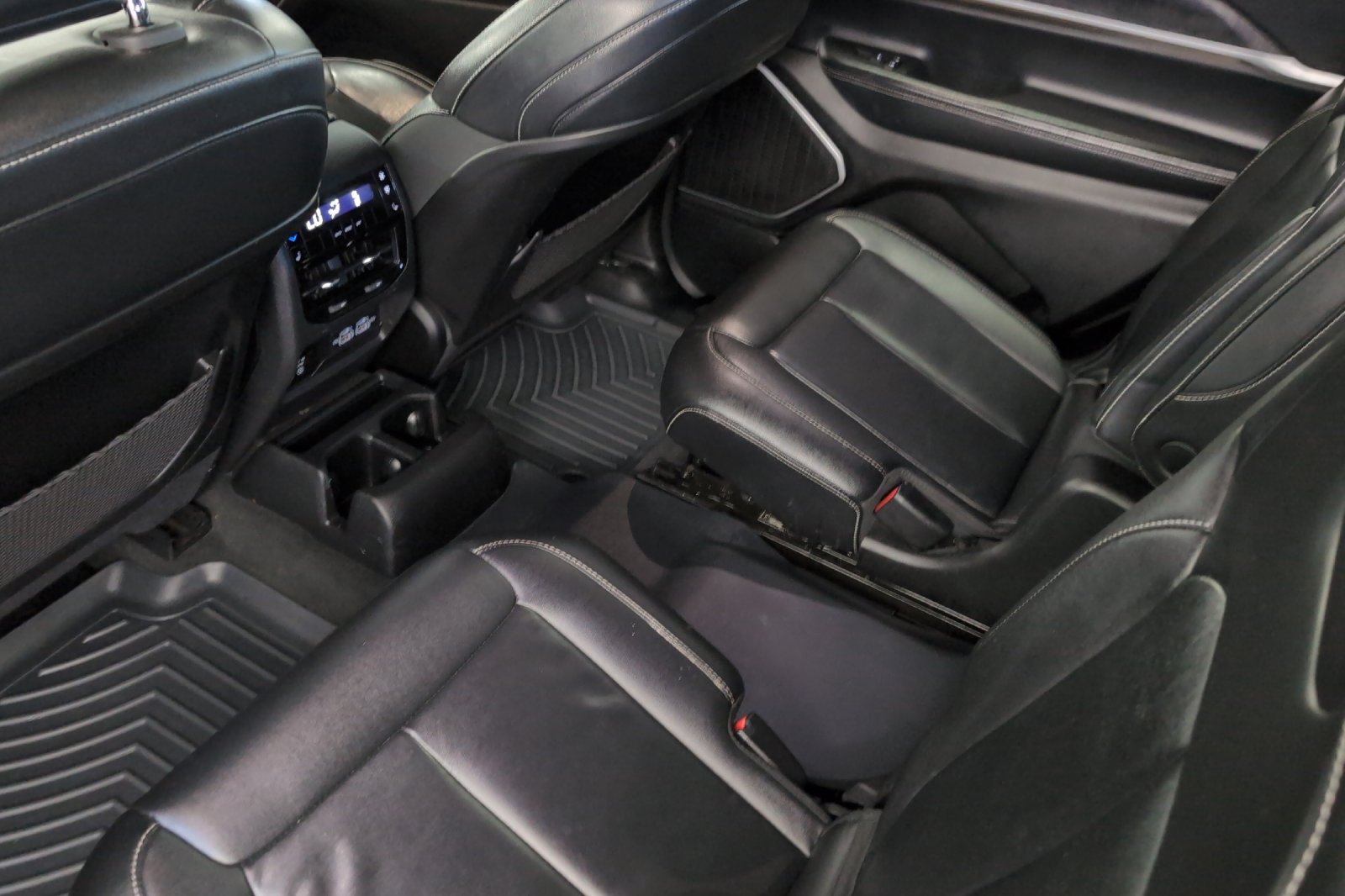 Used 2022 Black Jeep Limited image 13