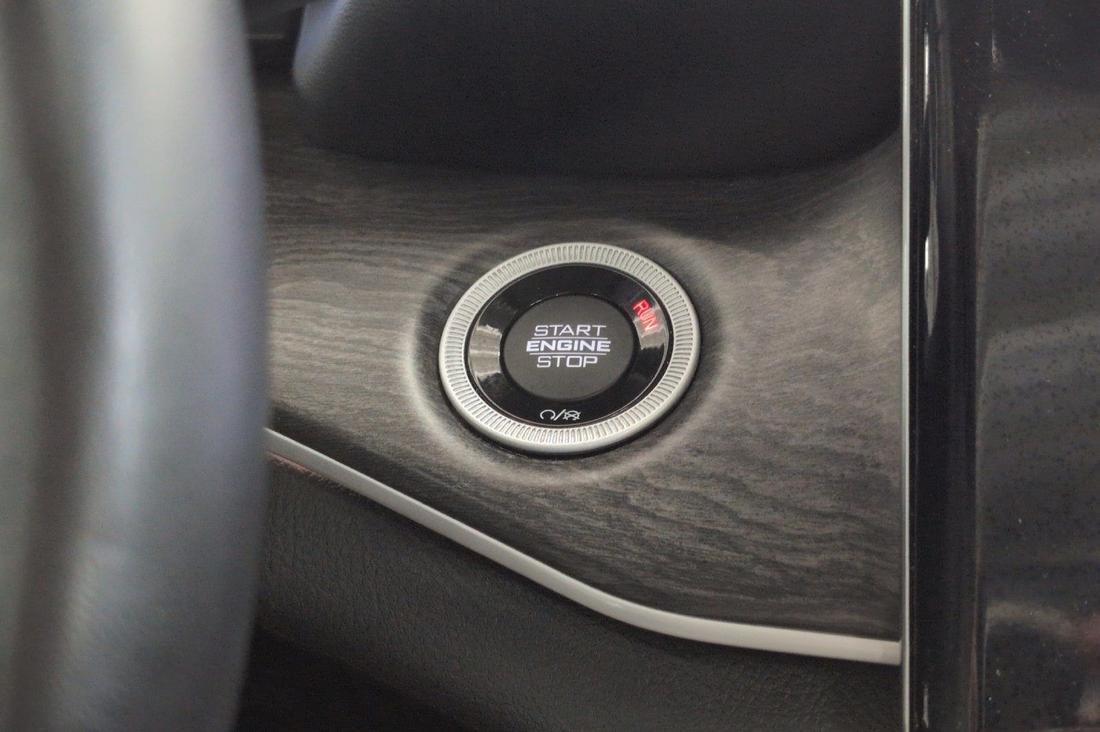 Used 2022 Black Jeep Limited image 24