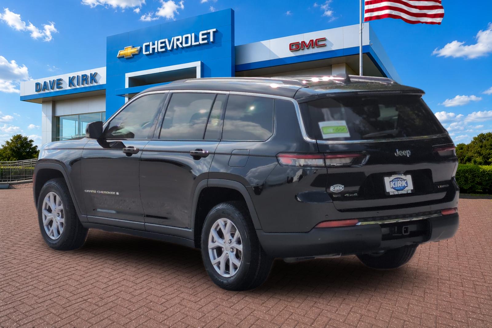 Used 2022 Black Jeep Limited image 5