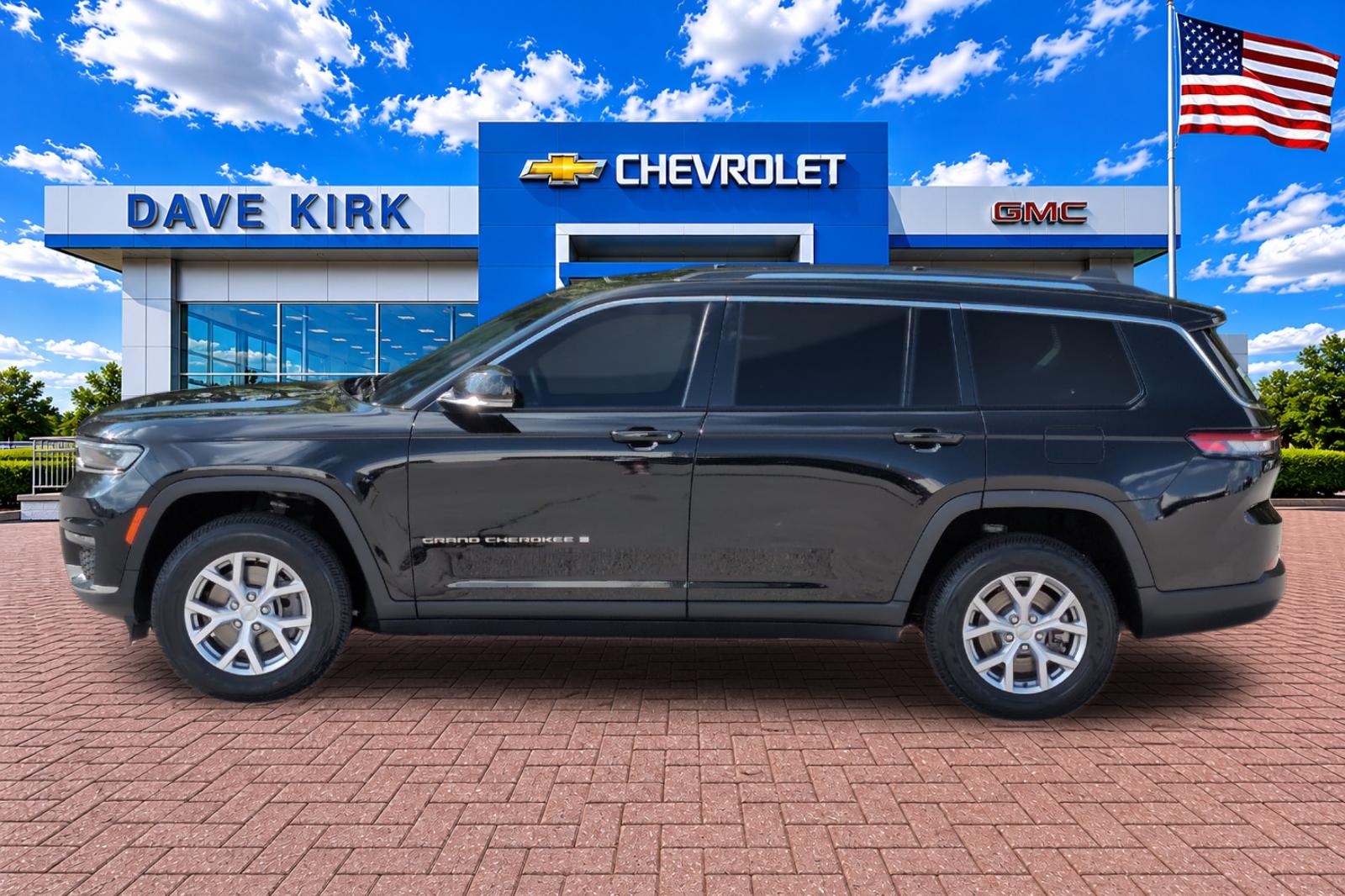 Used 2022 Black Jeep Limited image 6