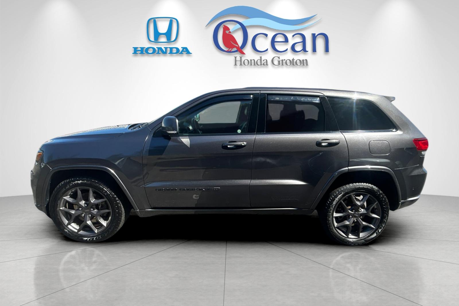 Used 2021 Crystal Metallic Jeep 80th Anniversary Edition image 6