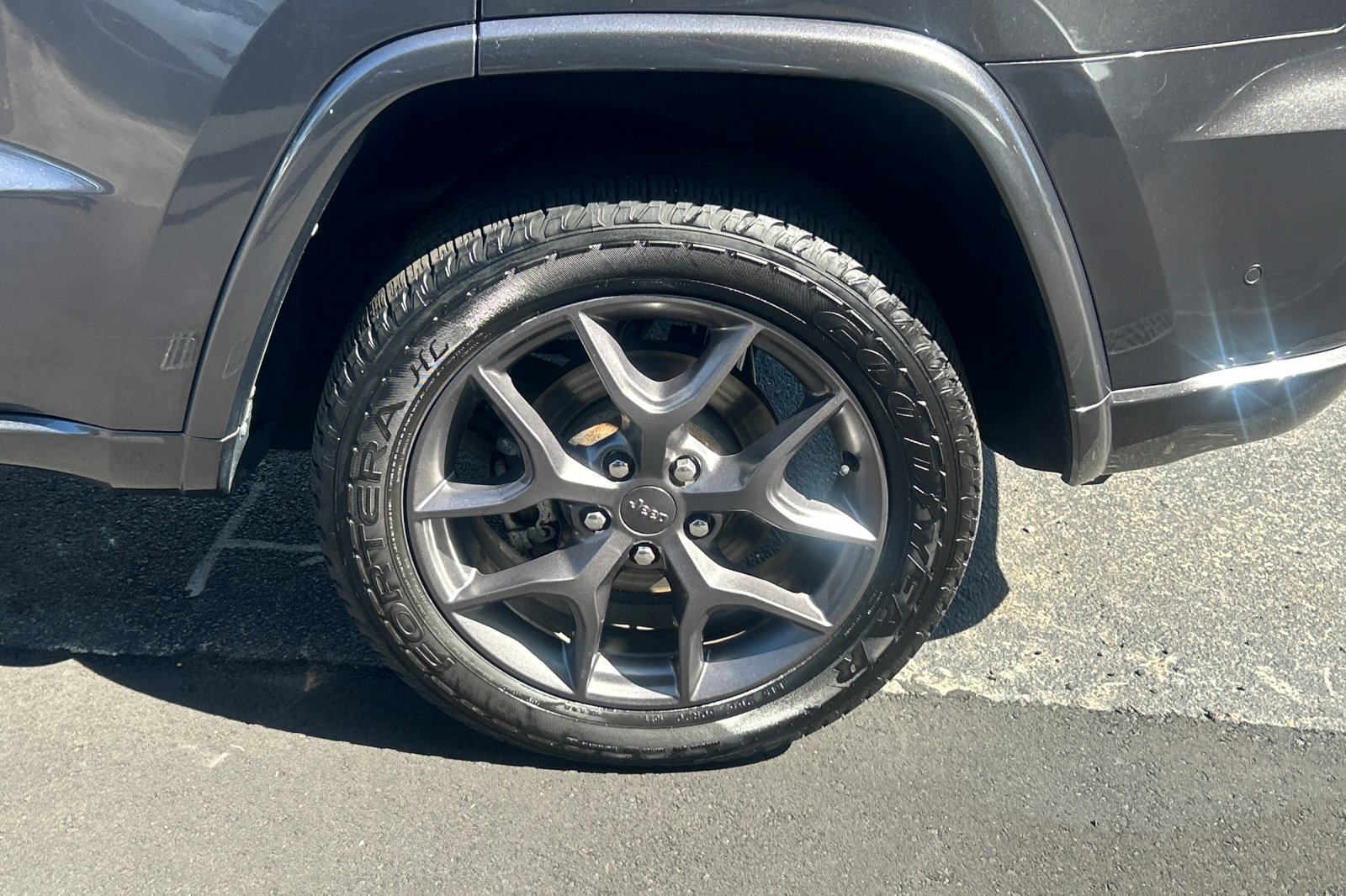 Used 2021 Crystal Metallic Jeep 80th Anniversary Edition image 25
