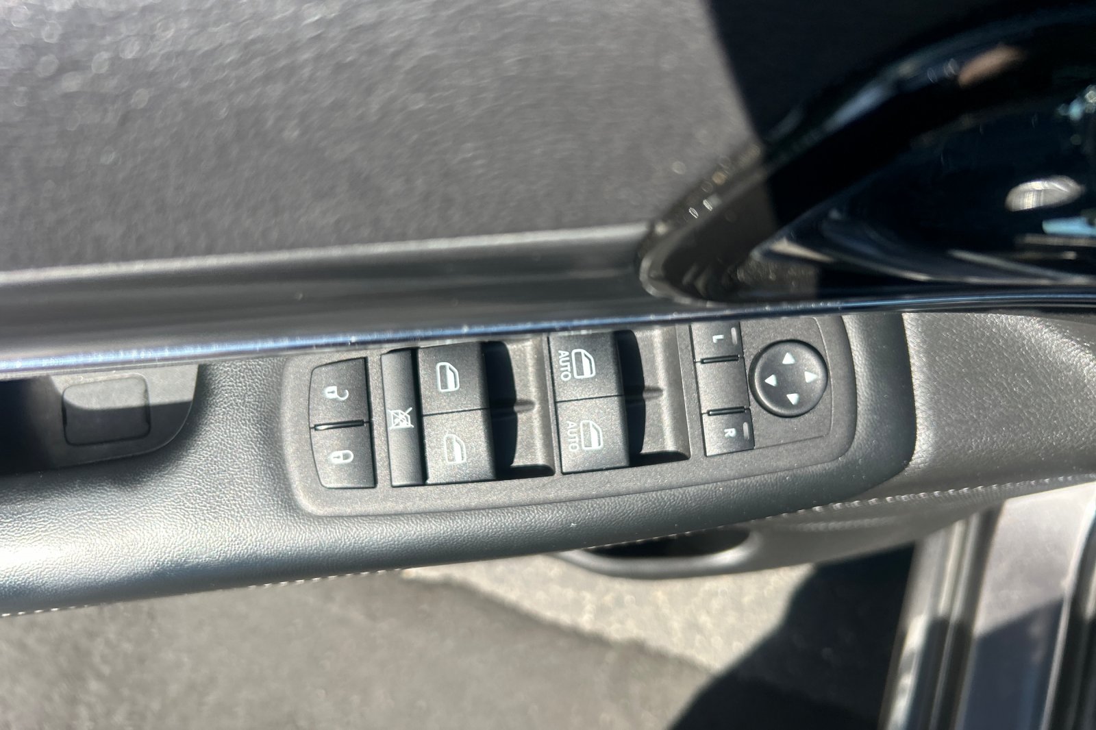 Used 2021 Crystal Metallic Jeep 80th Anniversary Edition image 11
