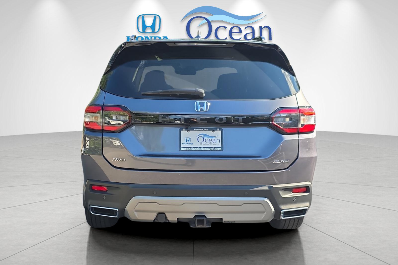 Used 2024 Modern Steel Metallic Honda Elite image 4