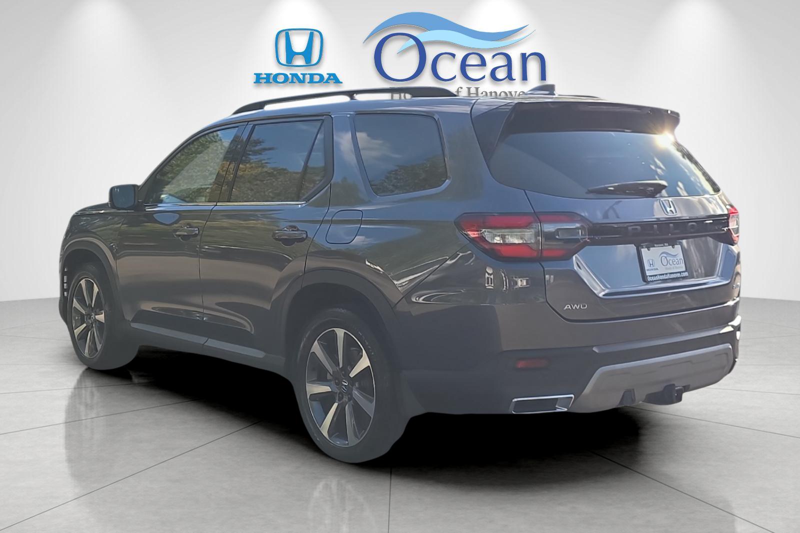 Used 2024 Modern Steel Metallic Honda Elite image 5