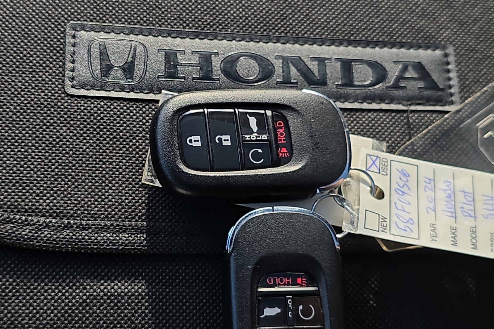 Used 2024 Modern Steel Metallic Honda Elite image 9