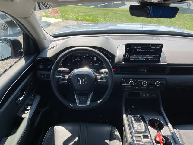 Used 2025  Honda Elite image 16