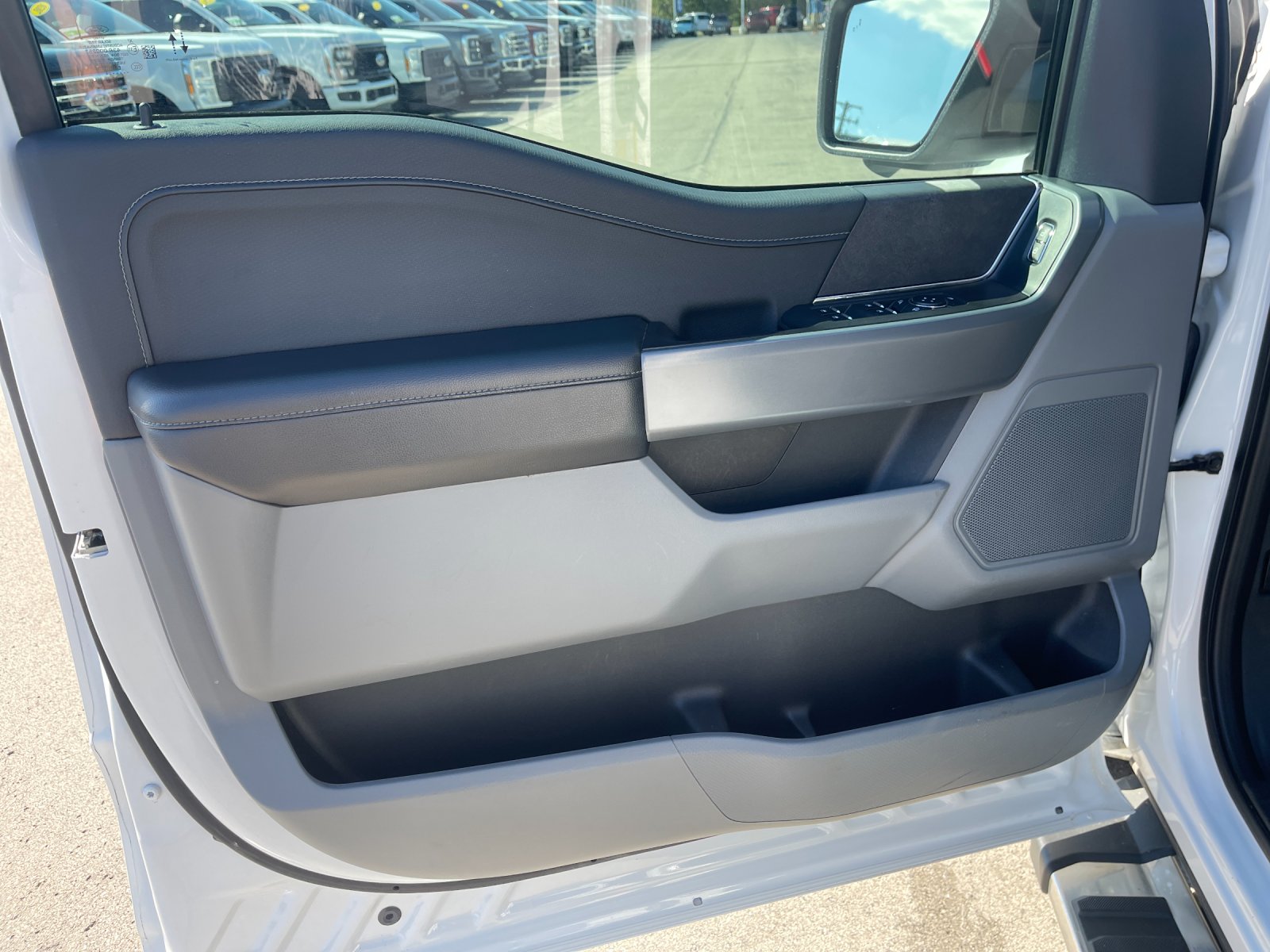 Used 2024 White Ford XLT image 12