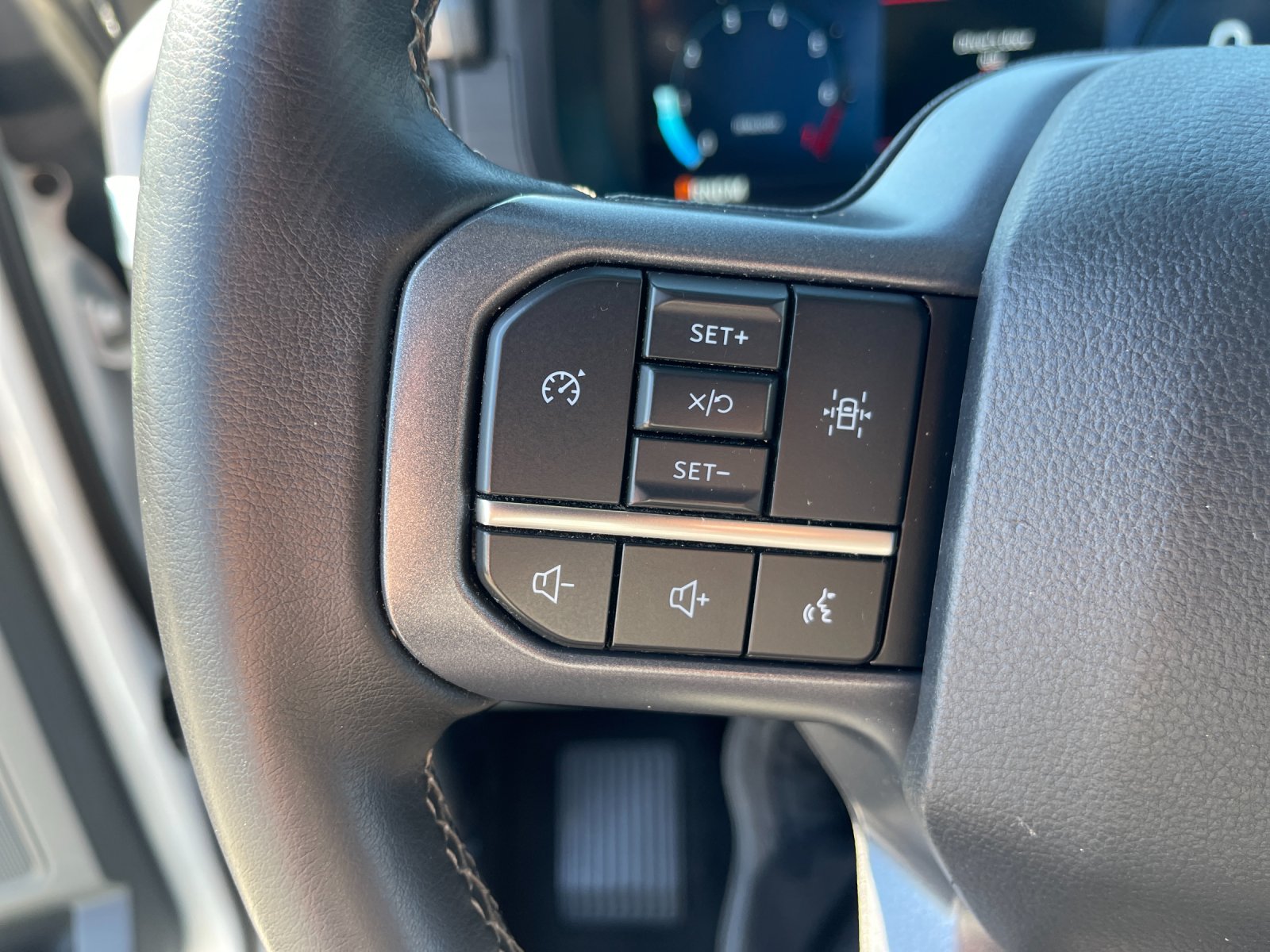 Used 2024 White Ford XLT image 27