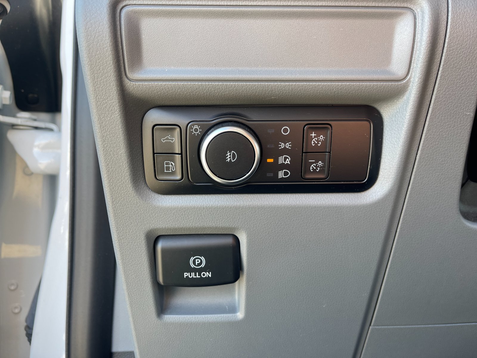 Used 2024 White Ford XLT image 31