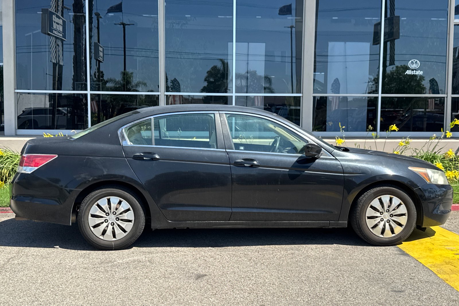 Used 2009 Crystal Black Pearl Honda LX image 4