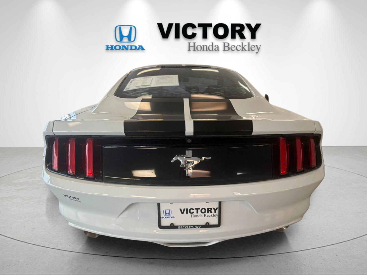 Used 2016 Oxford White Ford V6 image 4