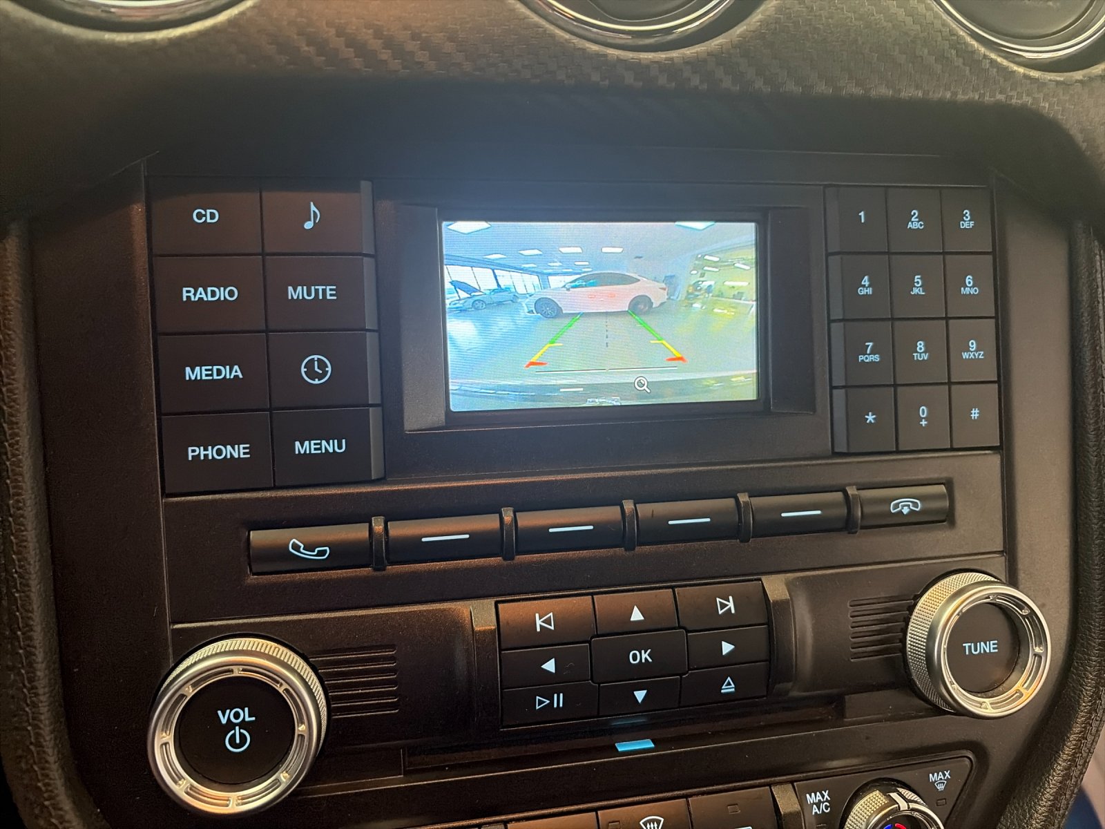Used 2016 Oxford White Ford V6 image 23