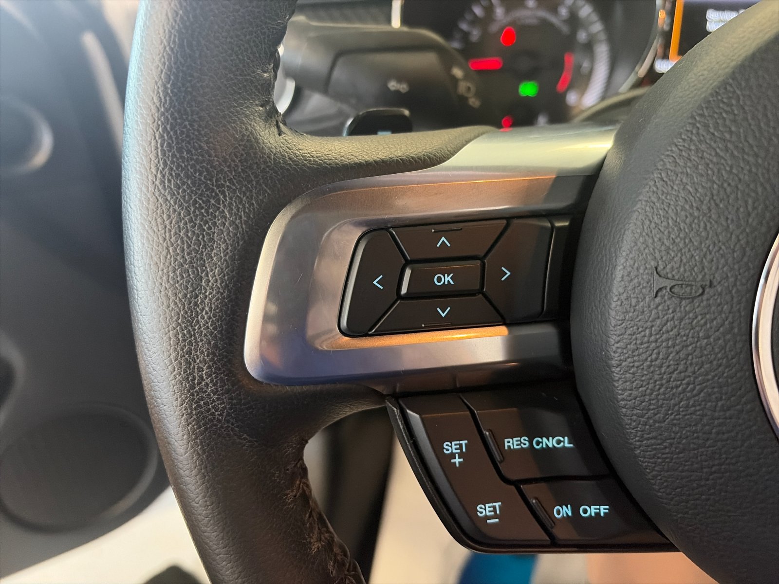 Used 2016 Oxford White Ford V6 image 28