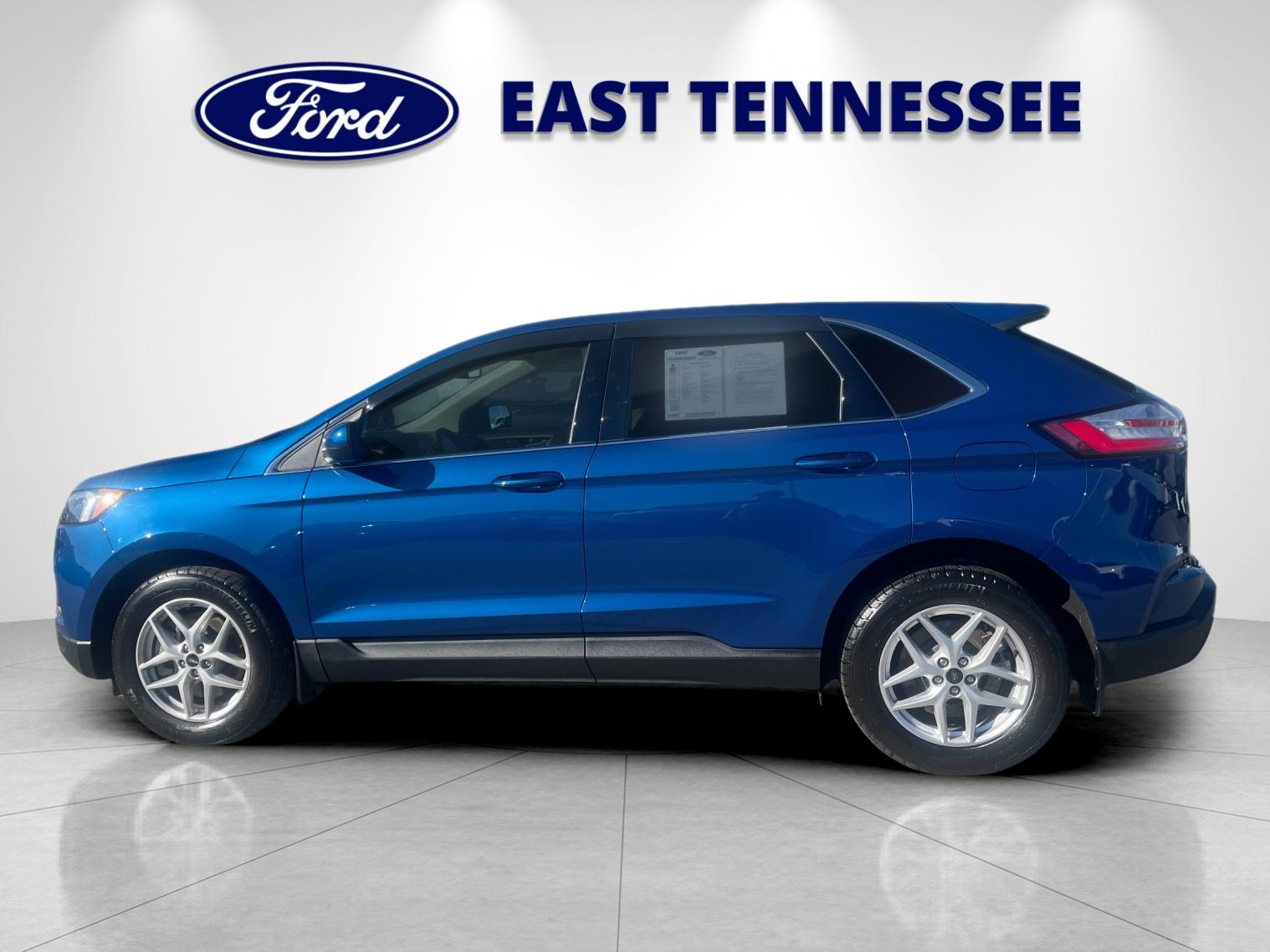 Used 2024 Blue Ford SEL image 6