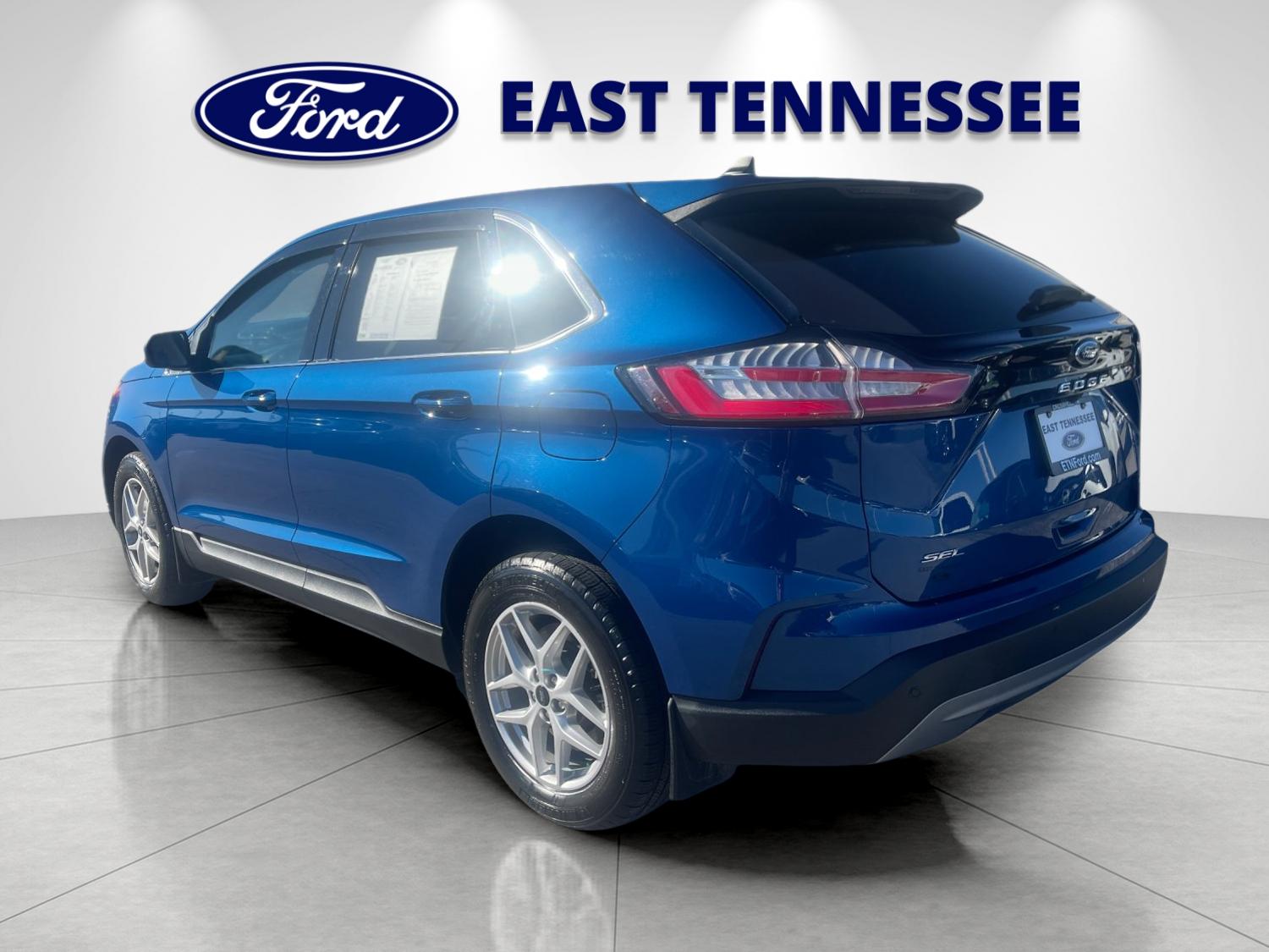 Used 2024 Blue Ford SEL image 5