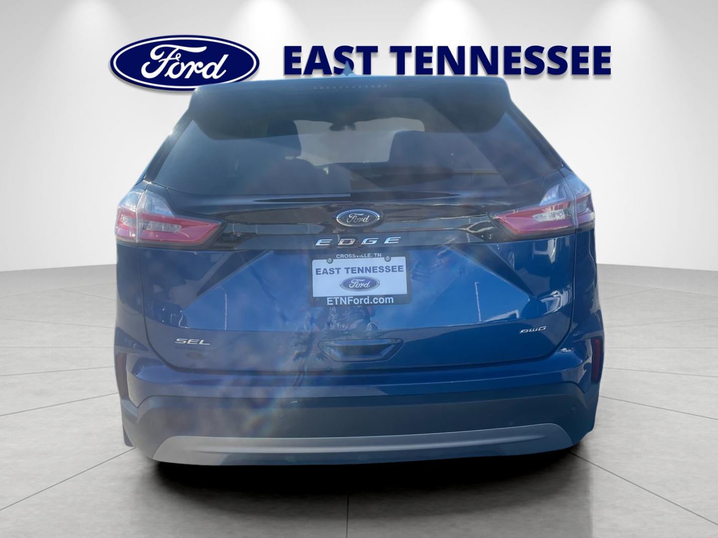 Used 2024 Blue Ford SEL image 4