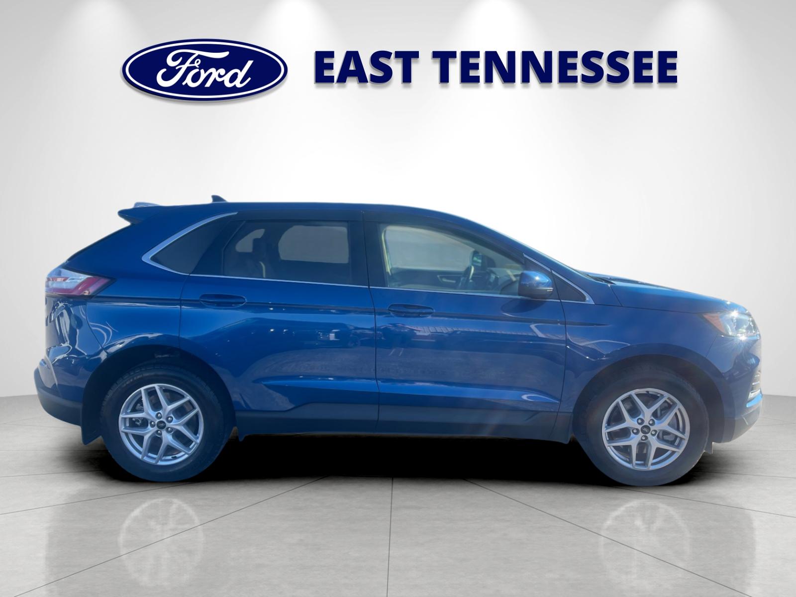 Used 2024 Blue Ford SEL image 2
