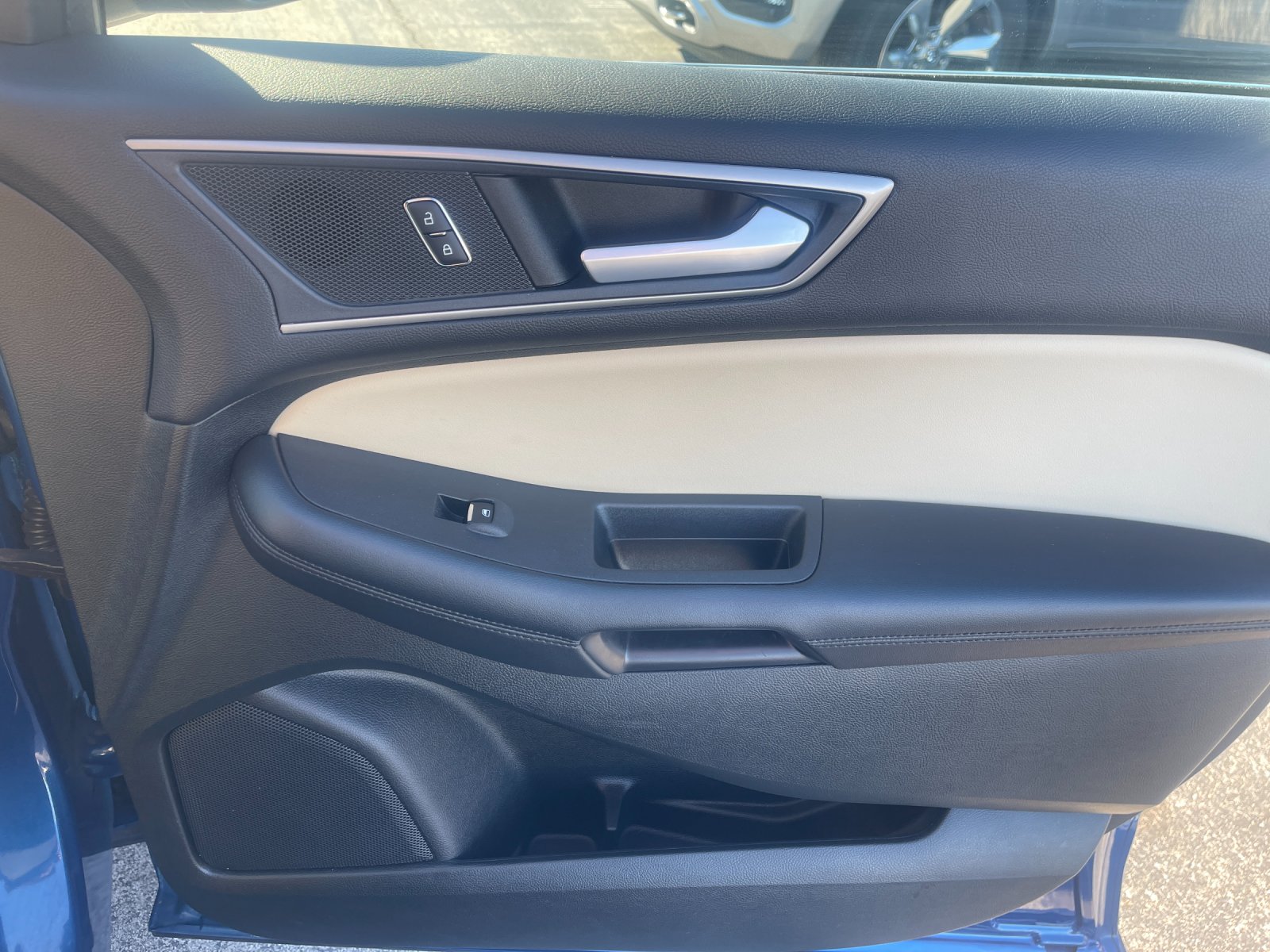 Used 2024 Blue Ford SEL image 21