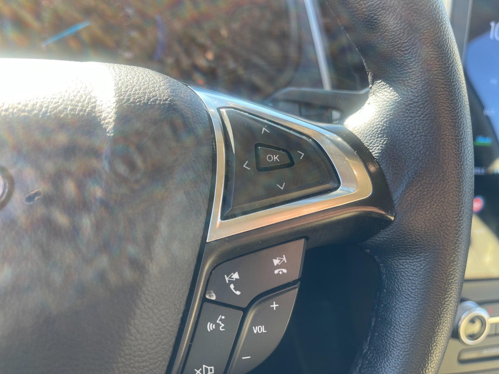 Used 2024 Blue Ford SEL image 29
