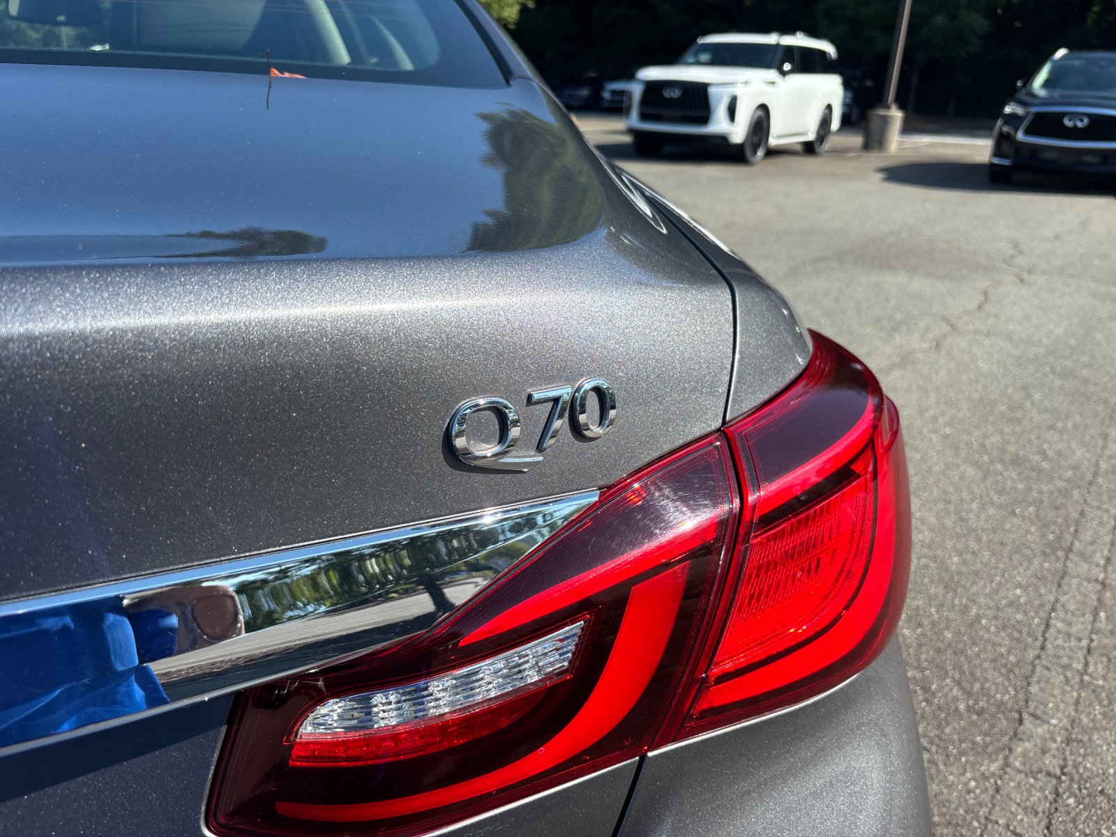 Used 2015 Graphite Shadow INFINITI 3.7 image 11