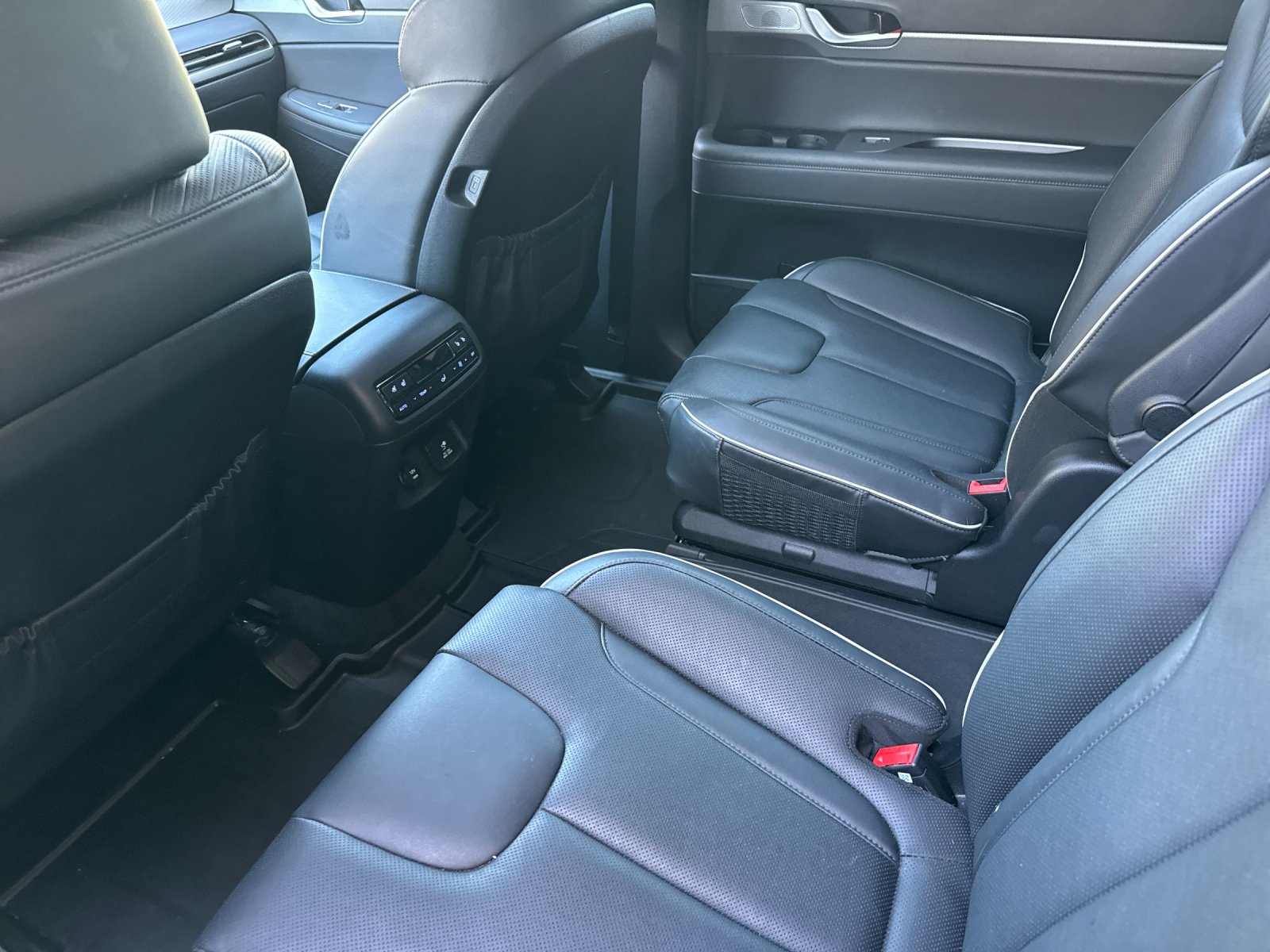 Certified Used 2024 Gray Hyundai SEL image 11