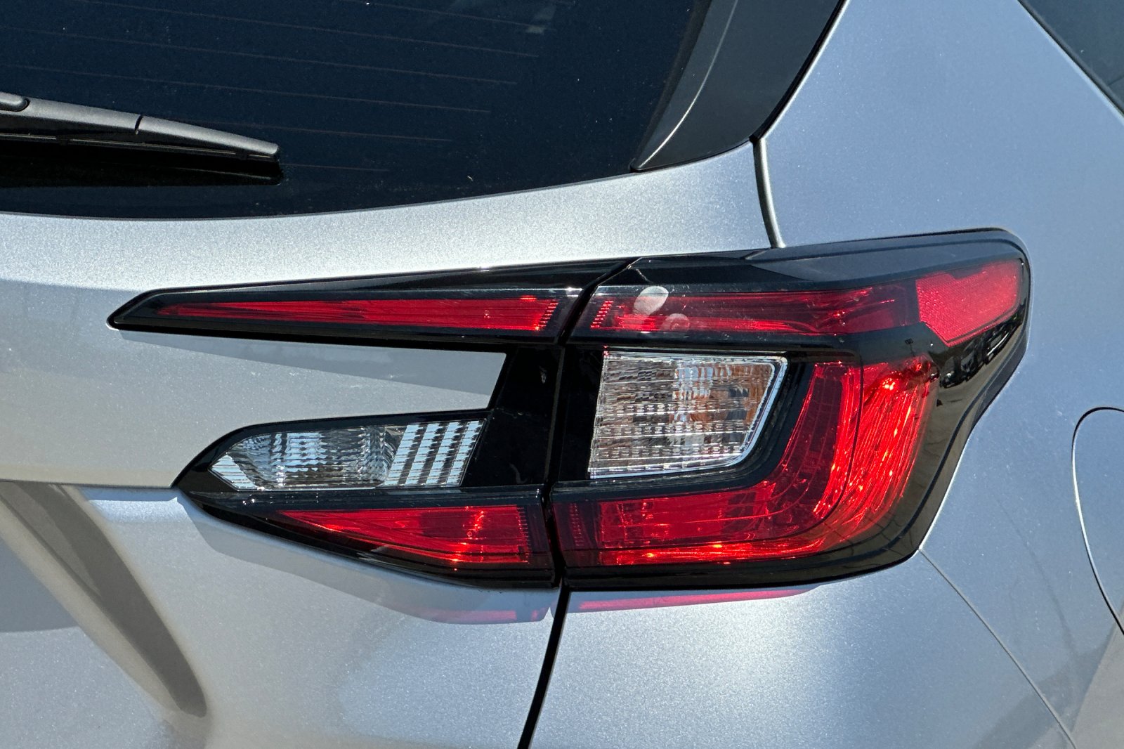 New 2026 ICE SILVER METALLIC Subaru Limited Hybrid image 35