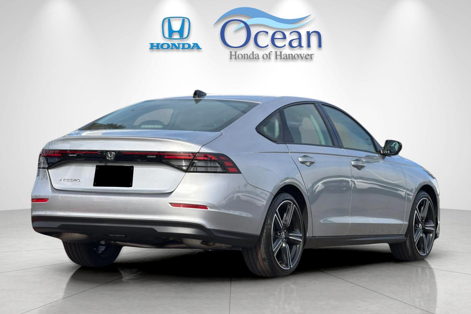 New 2026 Solar Silver Metallic Honda SE image 5