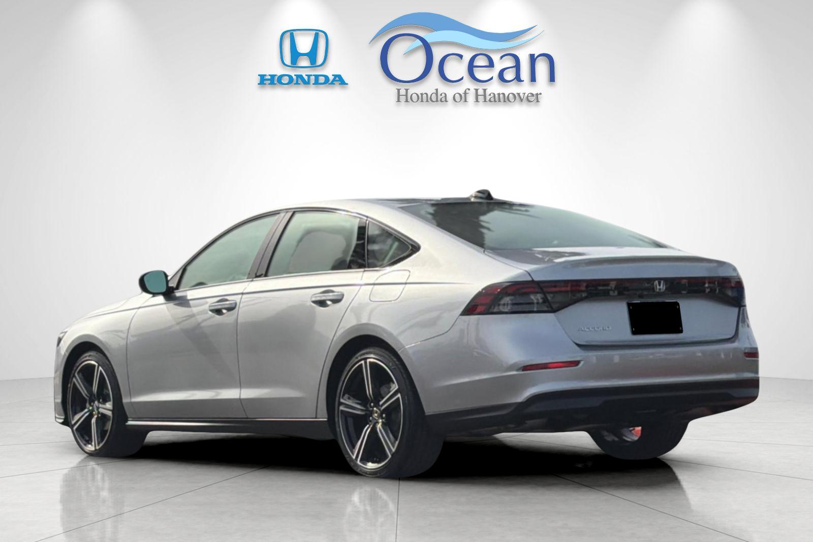 New 2026 Solar Silver Metallic Honda SE image 3