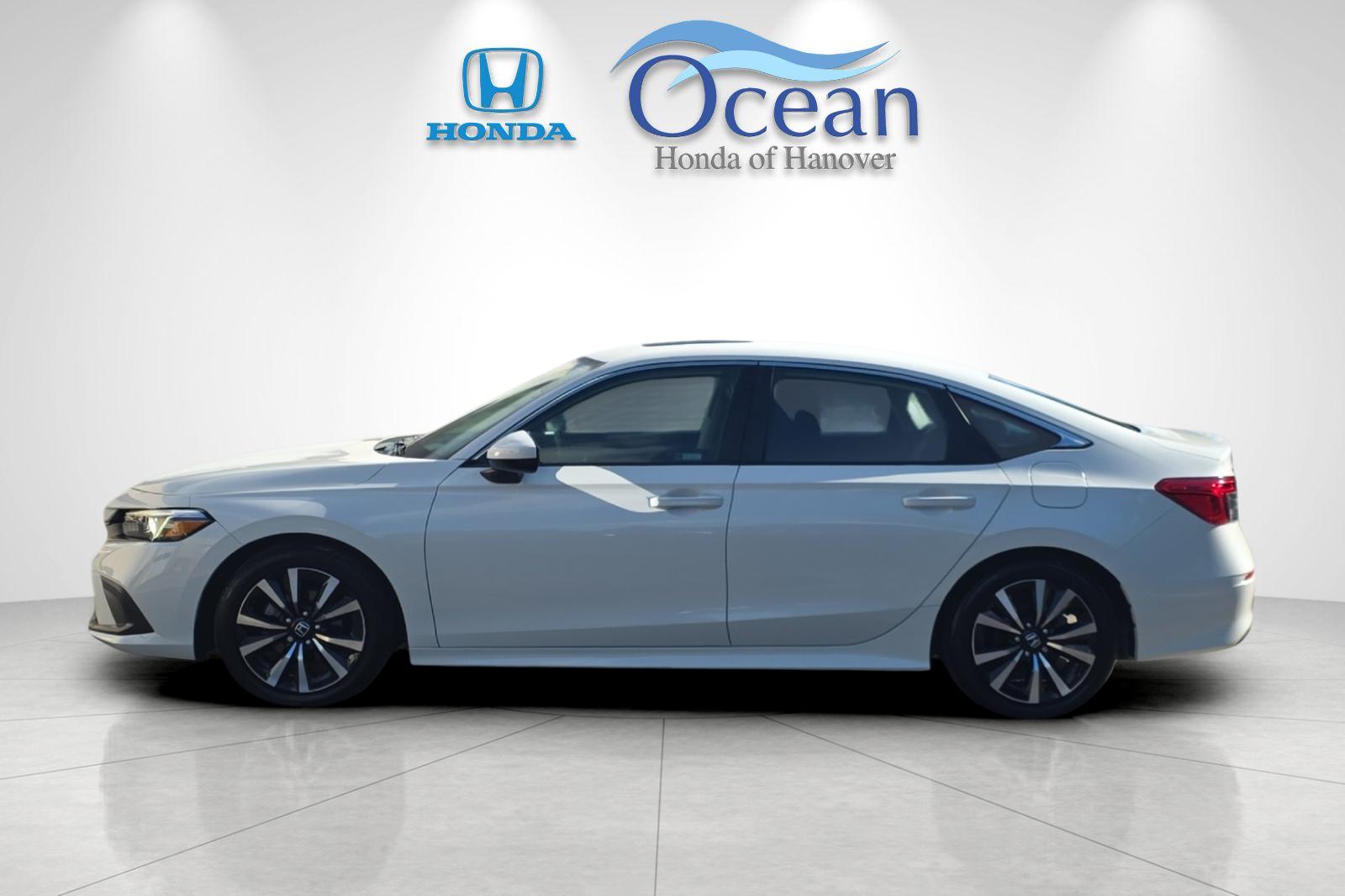 Used 2024 Platinum White Pearl Honda EX image 6