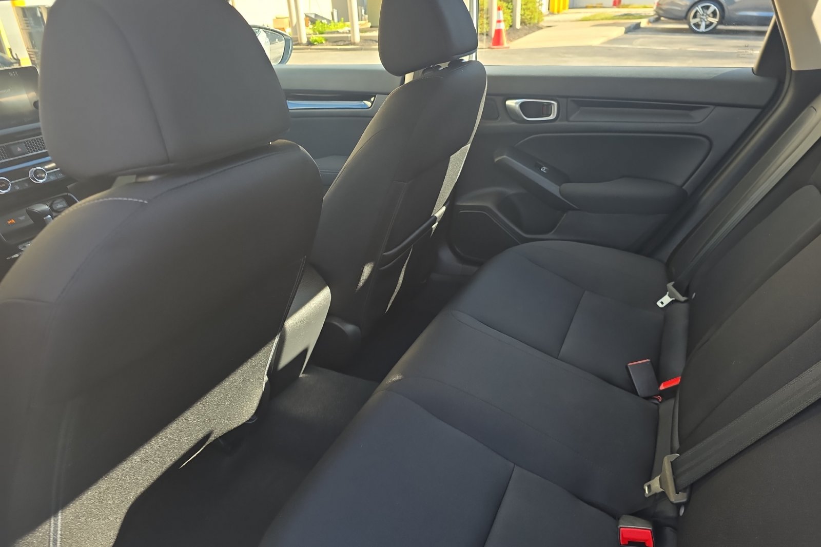 Used 2024 Platinum White Pearl Honda EX image 13