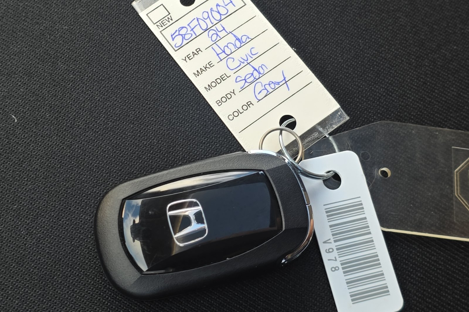 Used 2024 Platinum White Pearl Honda EX image 9
