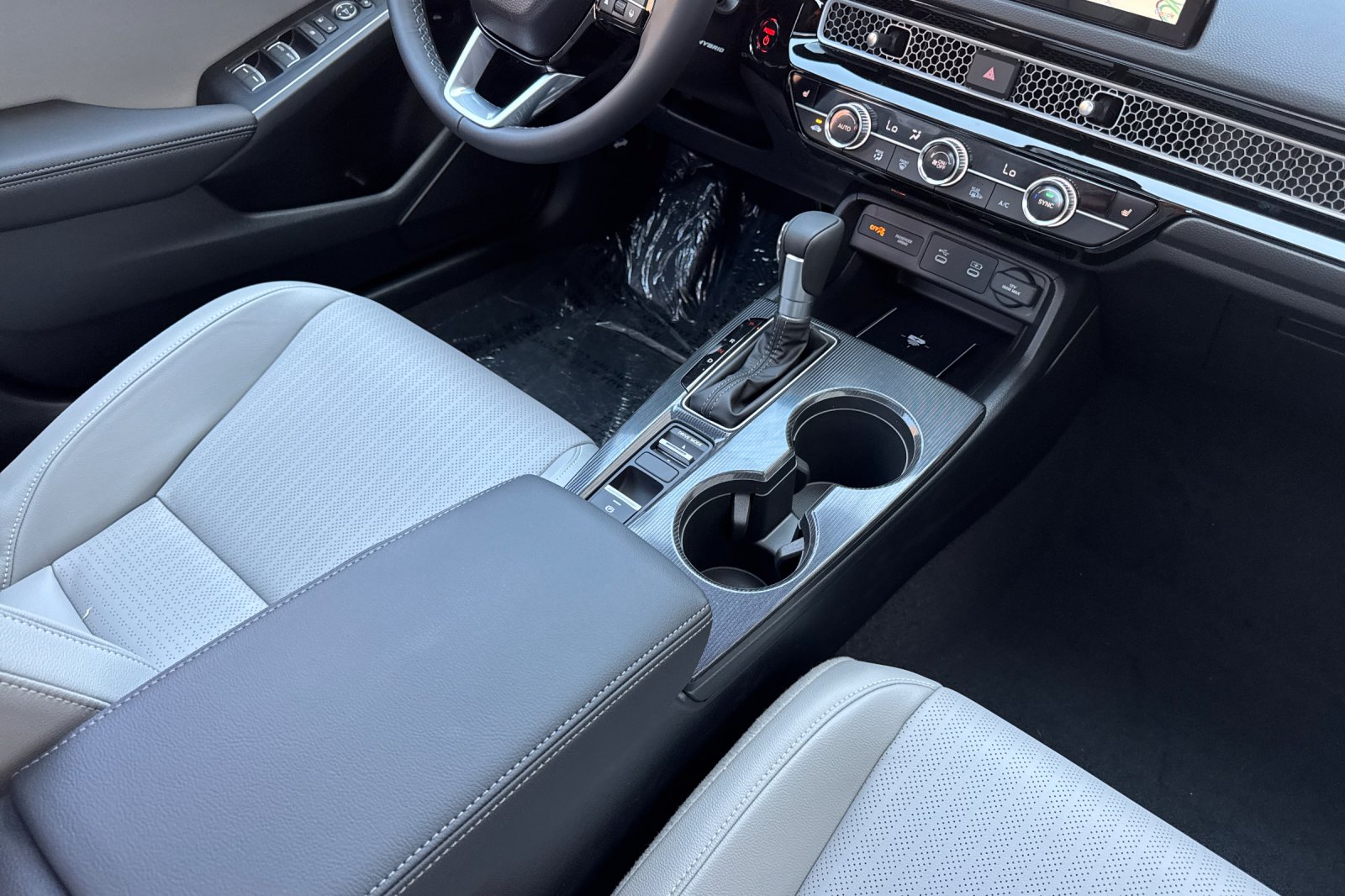 New 2026 Platinum White Pearl Honda Sport Touring image 16